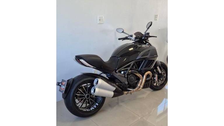 DUCATI - DIAVEL - 2013/2013 - Preta - R$ 49.900,00